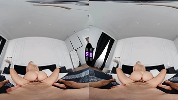 Blonde with big boobs Jessie Ames enjoys riding cock in cowgirl