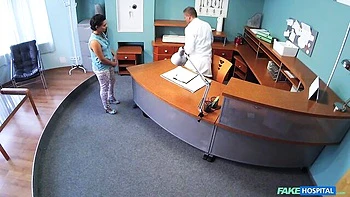 Curvy office teen sucks big cock and gets fucked