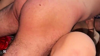 Cunhada asiática implora por creampie com massagem profunda