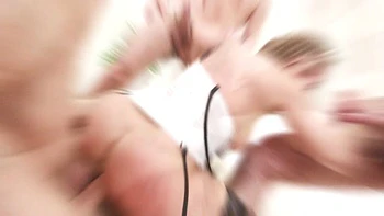 Betty Foxxx gangbang anal 5 contra 1, deepthroat, DP hardcore