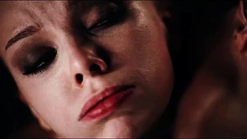 Léchage lesbien avec Amirah, Ashby et Sata