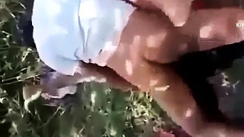 MILF indiana fodida forte na selva em close-up