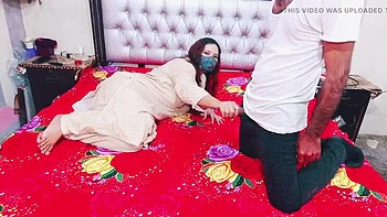 Adolescente india primera vez anal duro y creampie con tía desi