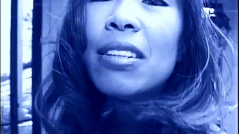 MILF asiática chupando, transa missionário e lambendo