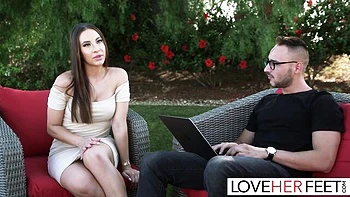 Pajilla con los pies y adoración de Melissa