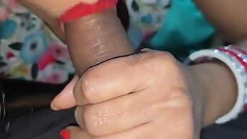 Desi Bhabhi Ano Novo 2026: Casal Bihari com boquete e gozada na boca