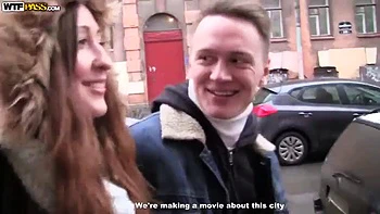 Ninfeta morena cavalga de conchinha coladinha