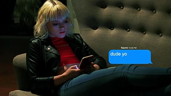 La rubia Naomi Nash monta con pasión la enorme polla negra