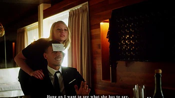 Blonde Dixie Lynn fickt im MMF Dreier mit zwei riesigen Schwänzen