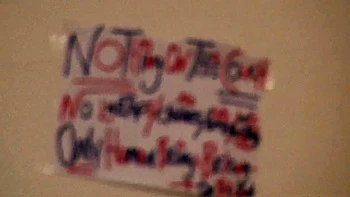 Молодая брюнетка шлюшка жестко трахается