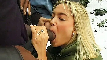 Linda Kiss encule et creampie à deux avec Angelica Heart