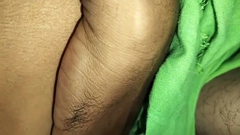 La Bhabhi desi se fait baiser chez elle par son copain