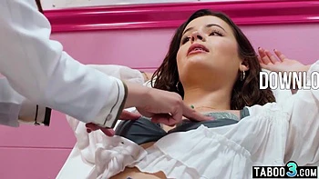 Doctora esposa folla MILF nerviosa con Lexi y Dharma