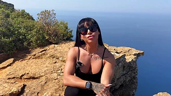 Pam a milf quer mordidas na sua bunda quente