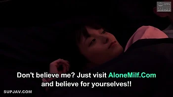 Esposa asiática amadora fodida analmente em viagem de negócios