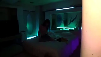 Soupirs forts pendant une fellation intense