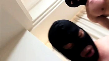 Азиатская модель связана и жестко трахнута в группе BDSM