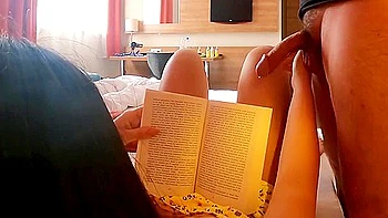 Леон Ламберт трахает куклу с огромной жопой и грудью