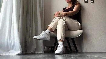 Грейзи — богиня, кончающая от запаха моих ног