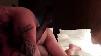 Milf webcam folla dura sola por la noche