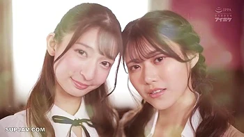 Asiatische Brünette mit großen Titten im wilden Gruppensex