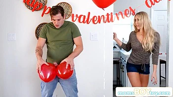 Follando en San Valentín con la madrastra sexy Sarah Taylor