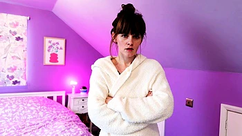 MILF pelirroja Bettie Bondage sexo duro en familia