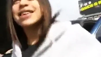 Чёрная с пышной задницей скачет наездницей, стоит на четвереньках и в миссионерке