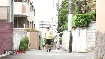 Chica asiática caliente follada duro en japonés sin censura