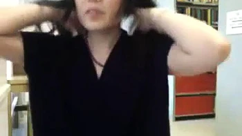 Amadora gozando alto na masturbação