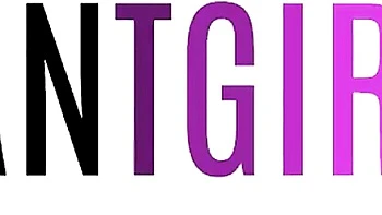 Trans asiatique en lingerie se branle en 60fps