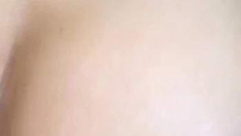 Heftiger Amateur-Fick mit behaarter Brünette