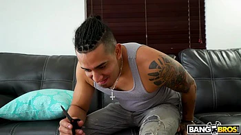 Огромная задница Валентины сводит с ума