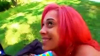 Ebony culona mamando y follando perrito y vaquera