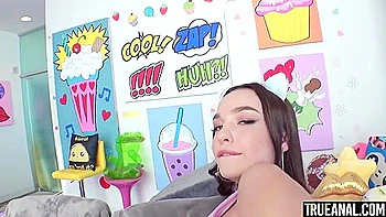 Pov montando a bunda da Rissa Mays, de bunda pra boca