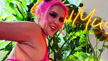 Татуированная Луна легендарно трахается