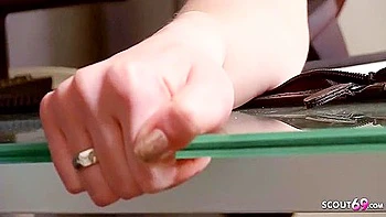 Рыжая подросток Линн трахается с боссом на кастинге