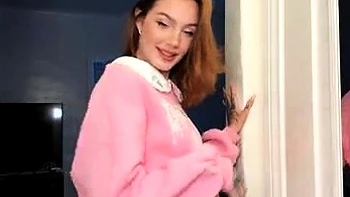 Redhead Teen Molliganbitch Strips Soft