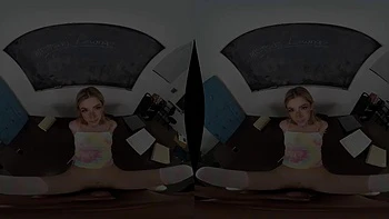 Loira em POV chupando e fodendo cowgirl e doggy