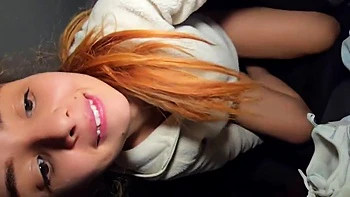 Mein erstes hartes Analficken mit Brünette