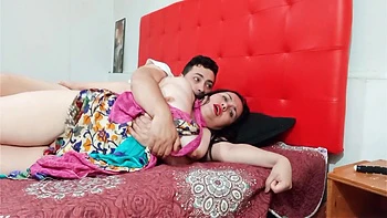 Follando a mi madrastra india Ki Jawani la noche que llegó el cornudo