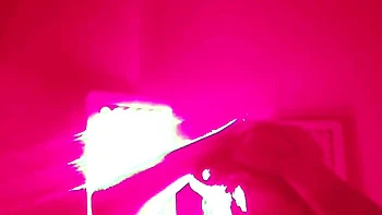 Подросток Порша дрочит соло в софткор стиле