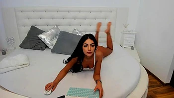 Iam-Joy provoca com peitos grandes, amadora solo