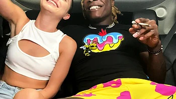 Sunny baise en POV avec une grosse bite interracial