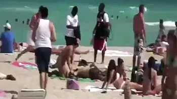 Volleyballera tetona folla duro a su chico afortunado en casa