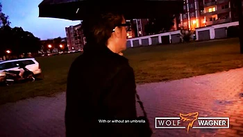 Conny Dachs fodida com pau grande, boquete com a mão e dedos