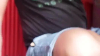 Tia sexy fode o meio-irmão em casa