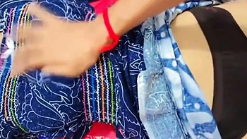 Amadora indiana com buceta peluda fodida