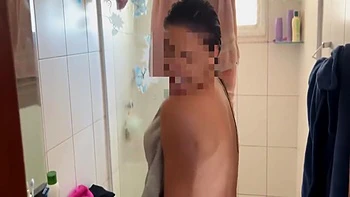 Naomi Perez fode o treinador após treino quente