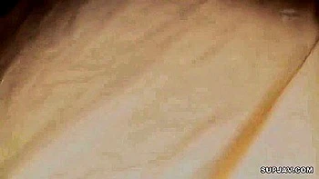 Amadora asiática com peitos e bunda grande creampie